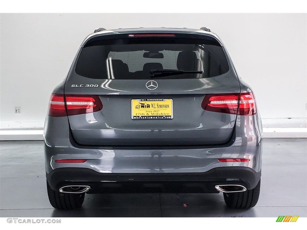 2019 GLC 300 - Selenite Grey Metallic / Black photo #3