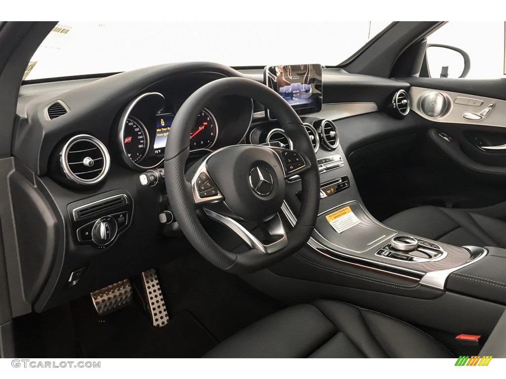 2019 GLC 300 - Selenite Grey Metallic / Black photo #4