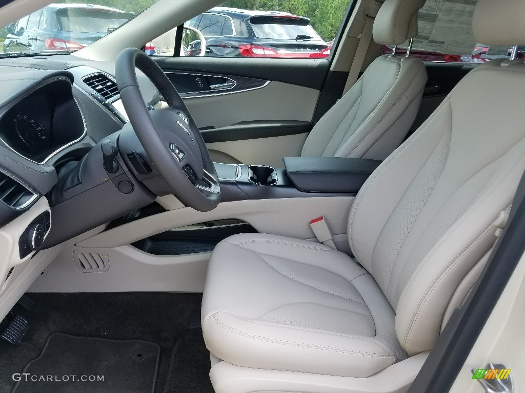 2018 Lincoln MKX Select Front Seat Photo #129212410