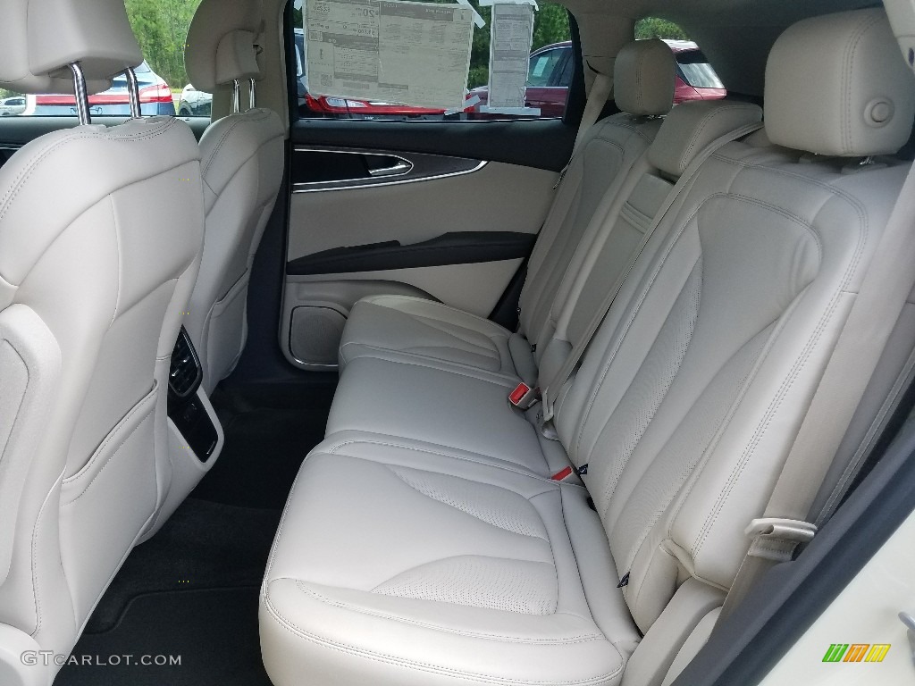 2018 Lincoln MKX Select Rear Seat Photo #129212428