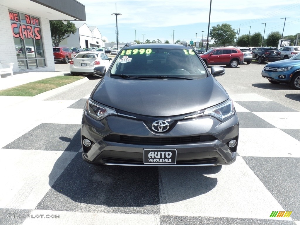 2016 RAV4 XLE - Magnetic Gray Metallic / Black photo #2