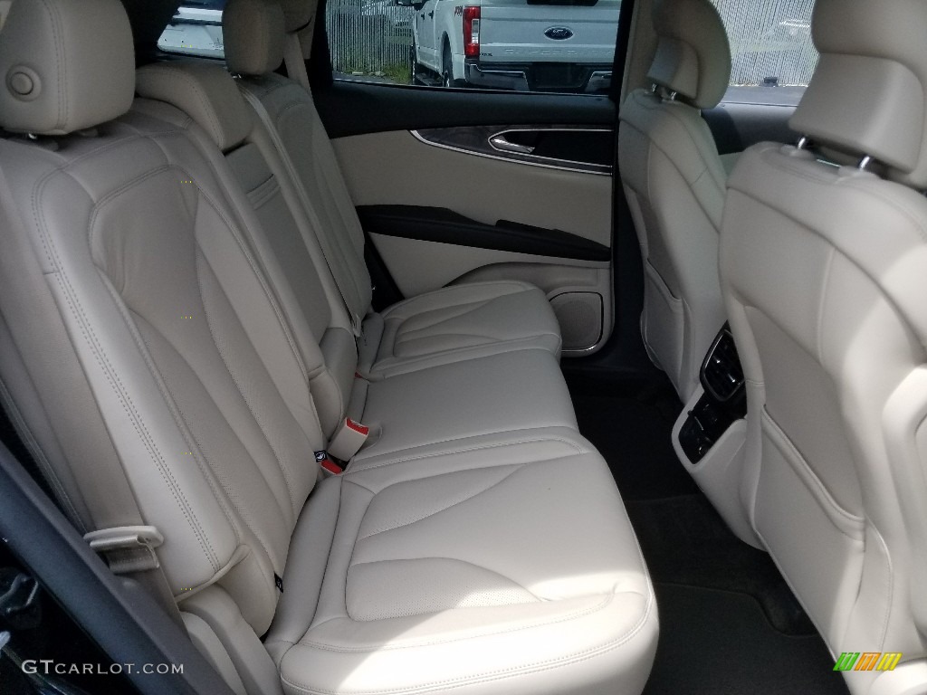 2018 Lincoln MKX Select Rear Seat Photo #129213049