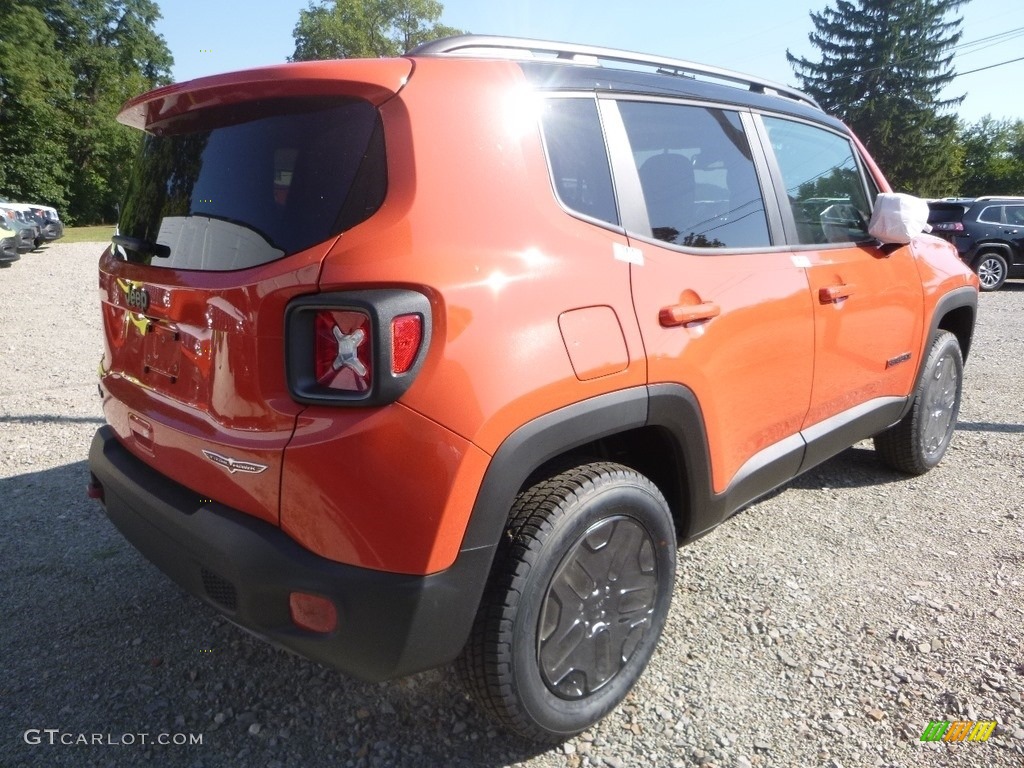 2018 Renegade Trailhawk 4x4 - Omaha Orange / Black photo #5