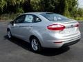 Ingot Silver - Fiesta SE Sedan Photo No. 3
