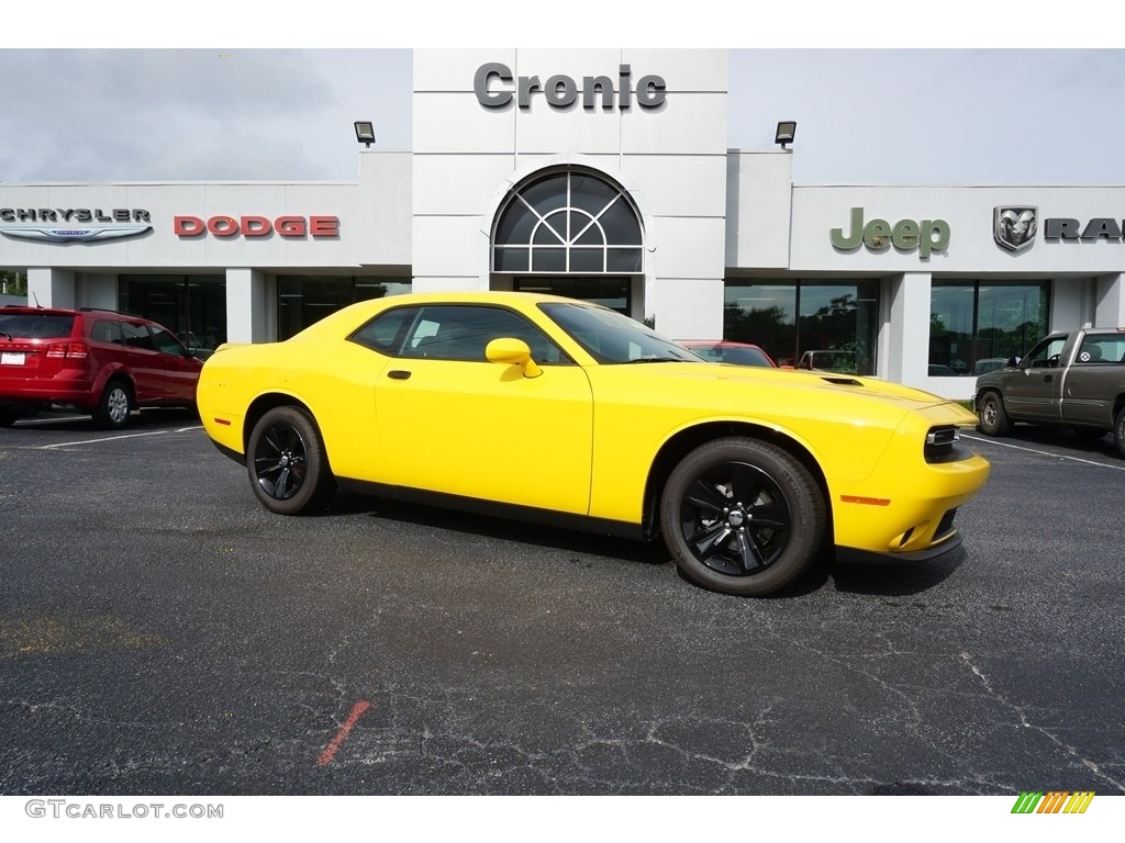 2018 Challenger SXT - Yellow Jacket / Black photo #1