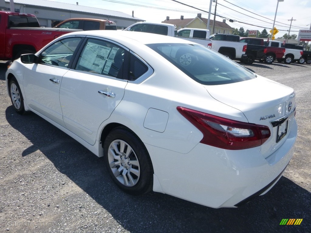 2018 Altima 2.5 S - Pearl White / Charcoal photo #6