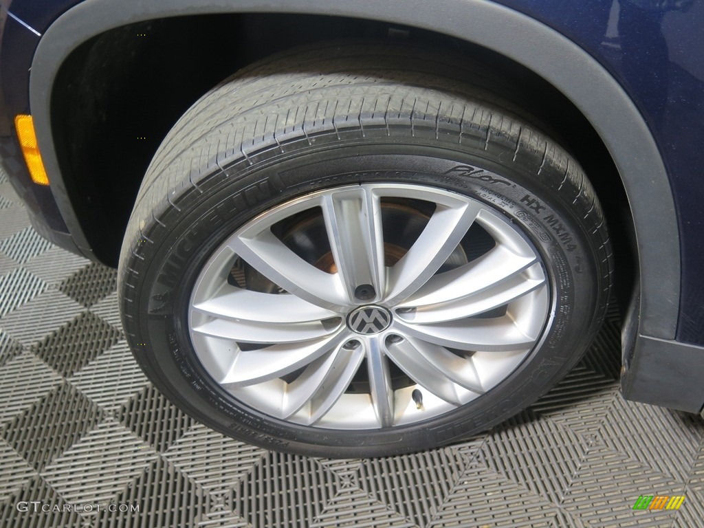 2012 Tiguan SE 4Motion - Night Blue Metallic / Black photo #18