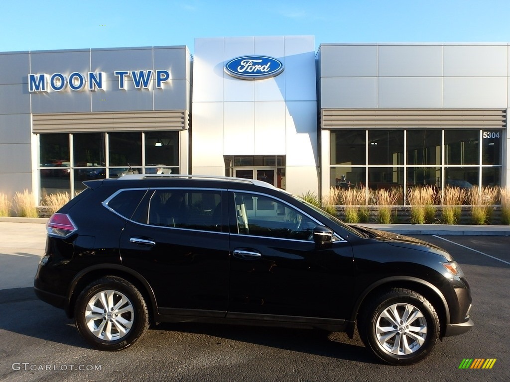 Super Black Nissan Rogue