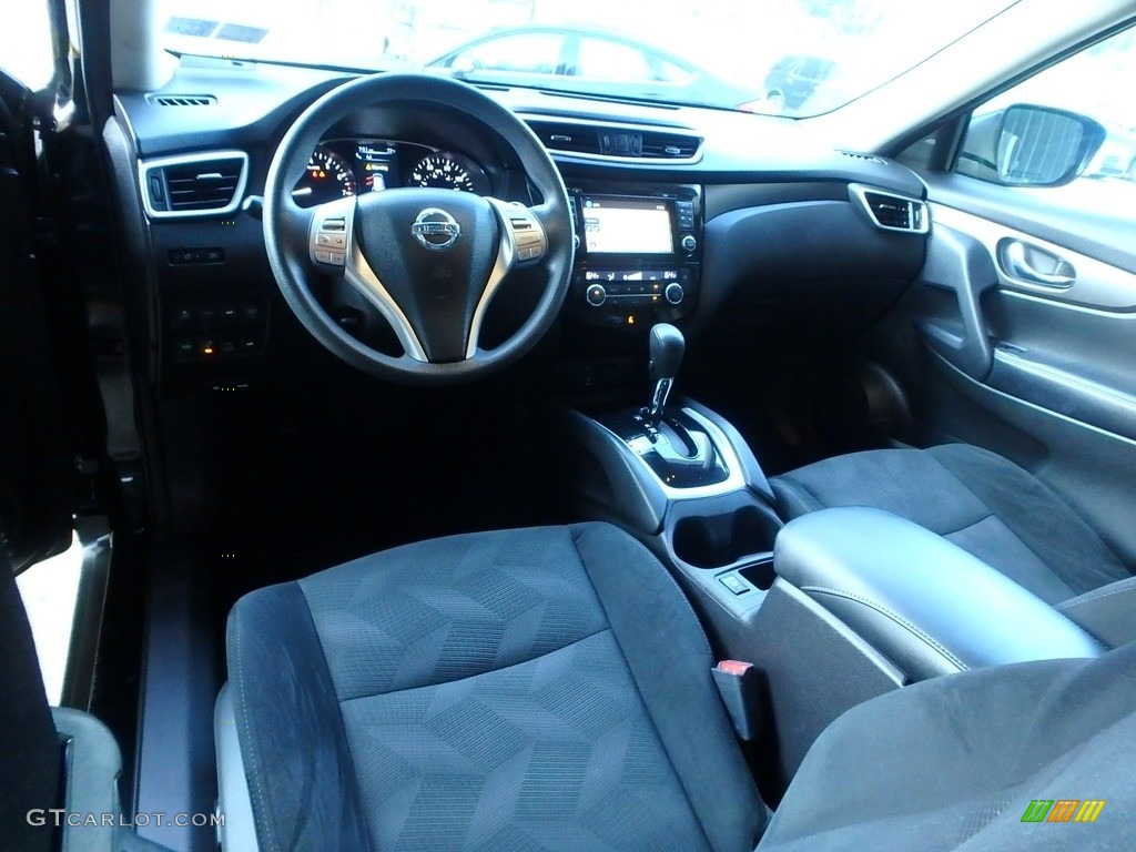 2015 Rogue SV AWD - Super Black / Charcoal photo #16