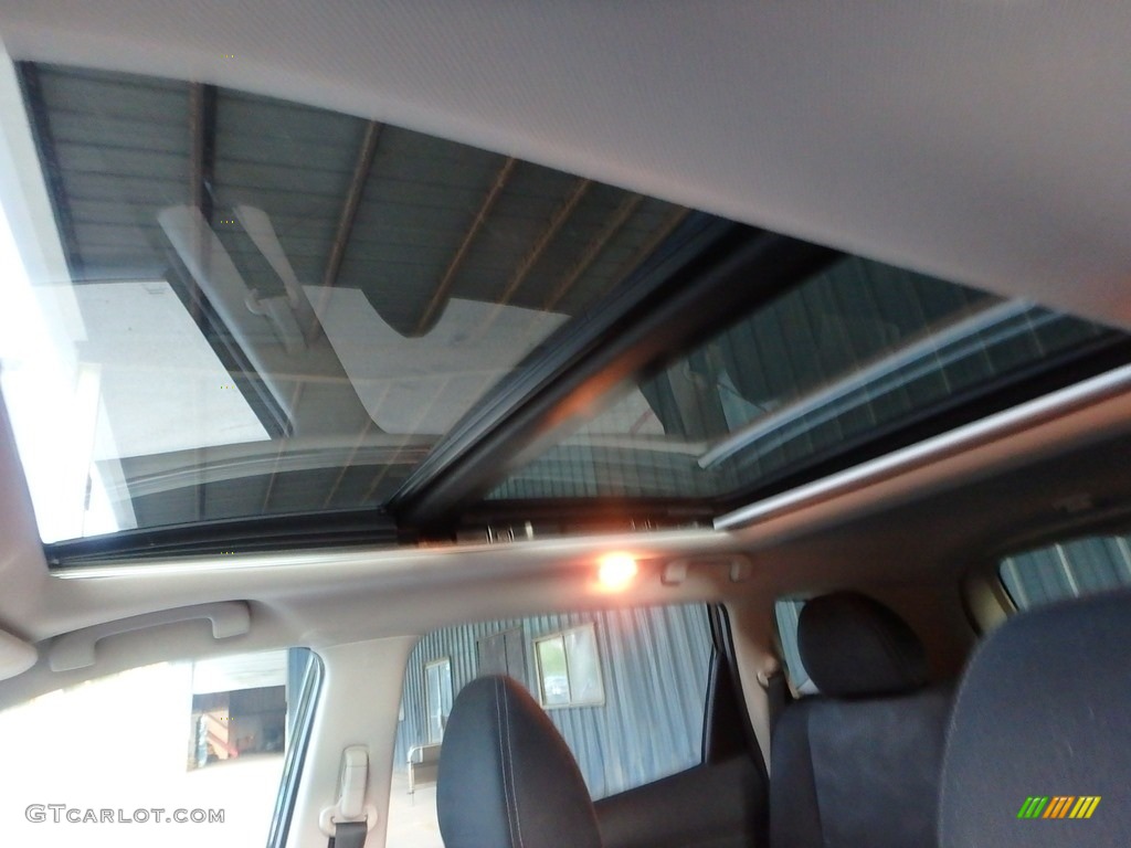 2015 Rogue SV AWD - Super Black / Charcoal photo #20