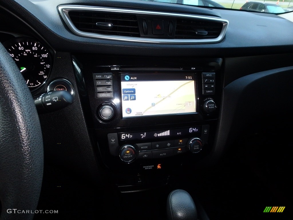 2015 Rogue SV AWD - Super Black / Charcoal photo #22