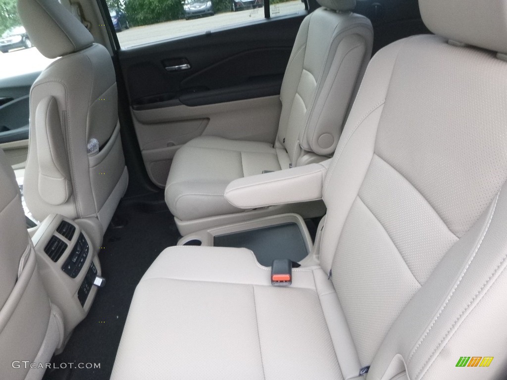 2019 Honda Pilot Elite AWD Rear Seat Photo #129235745