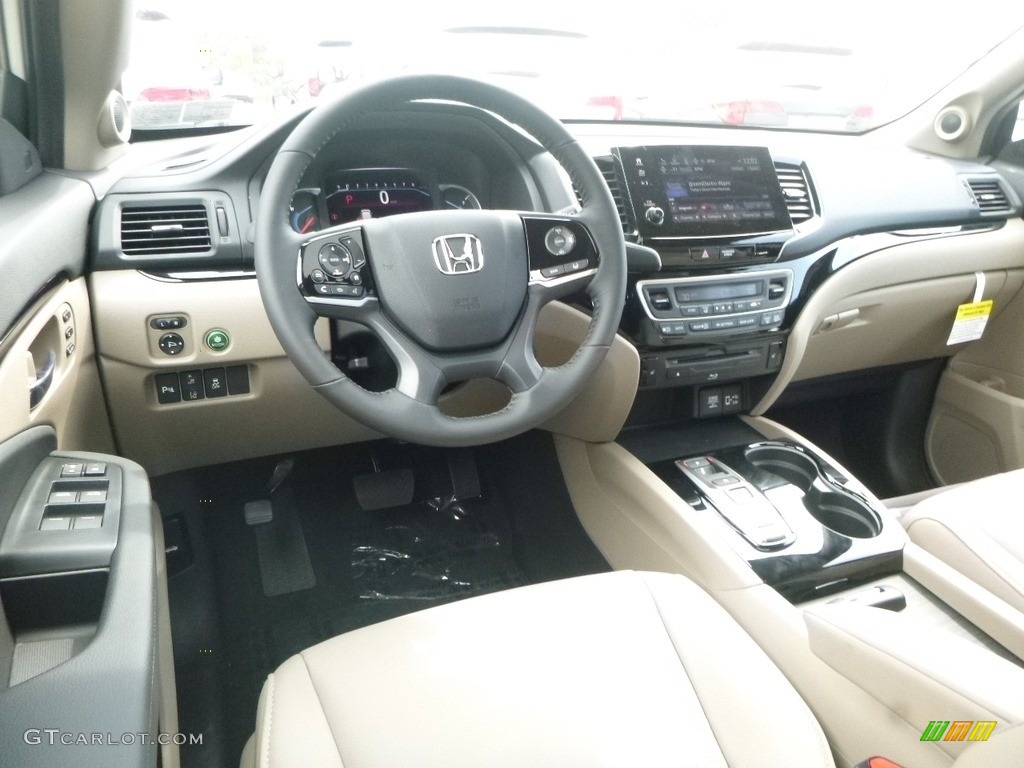 Beige Interior 2019 Honda Pilot Touring AWD Photo #129236157