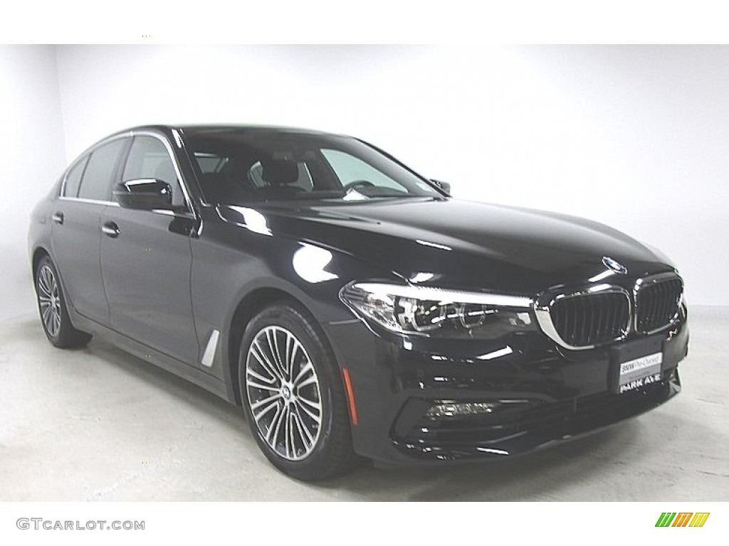 2018 5 Series 530i xDrive Sedan - Black Sapphire Metallic / Black photo #7