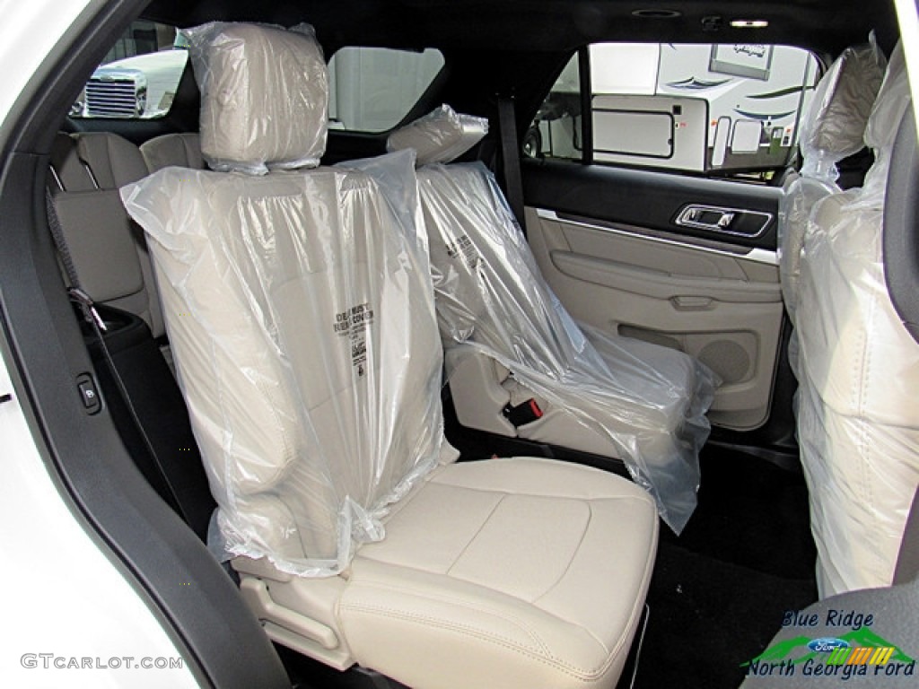 2018 Explorer Limited 4WD - White Platinum / Medium Stone photo #12