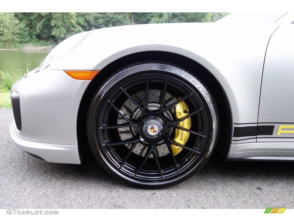2017 Porsche 911 Turbo S Cabriolet Wheel Photos