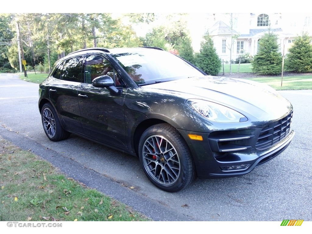 2018 Agate Grey Metallic Porsche Macan Turbo 129230294