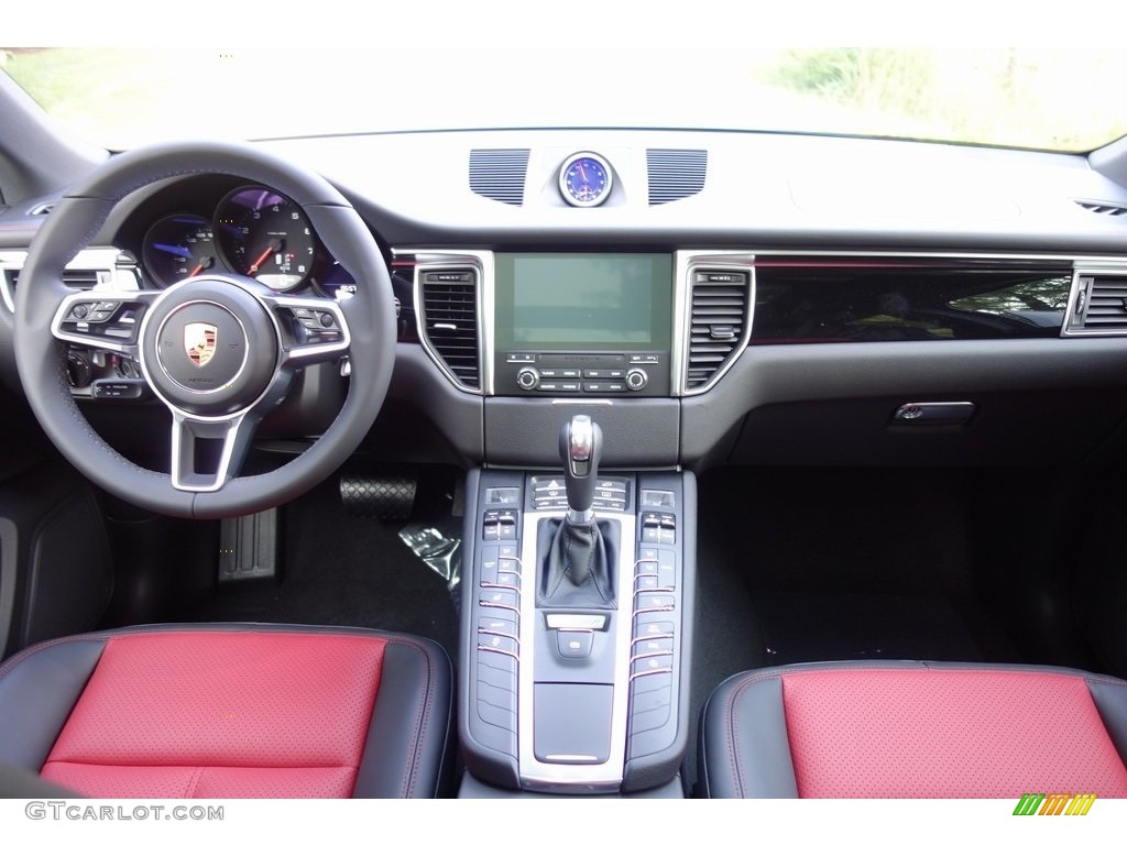 2018 Porsche Macan Standard Macan Model Black/Garnet Red Dashboard Photo #129242709