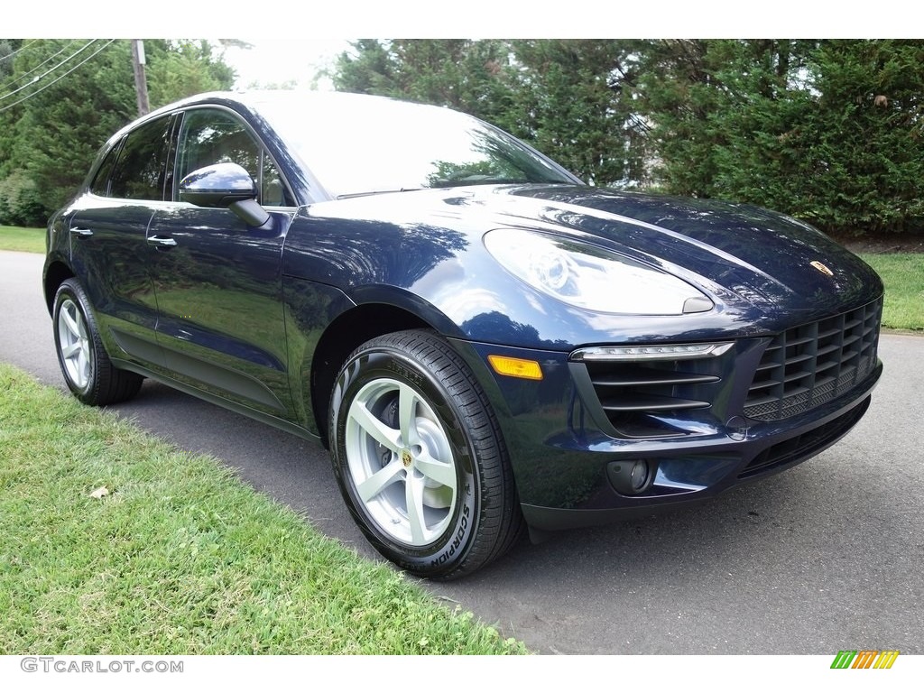 2018 Macan  - Night Blue Metallic / Black/Luxor Beige photo #1