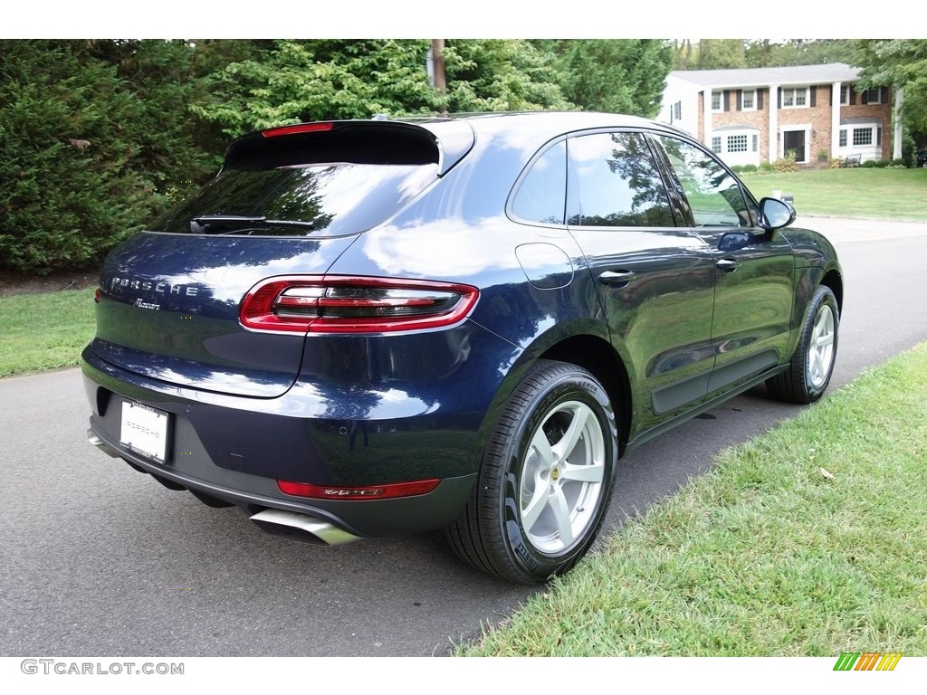 2018 Macan  - Night Blue Metallic / Black/Luxor Beige photo #4