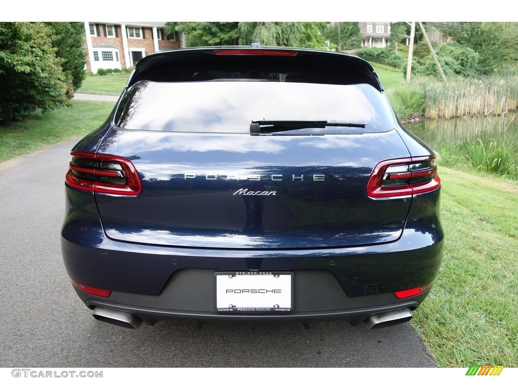 2018 Macan  - Night Blue Metallic / Black/Luxor Beige photo #5