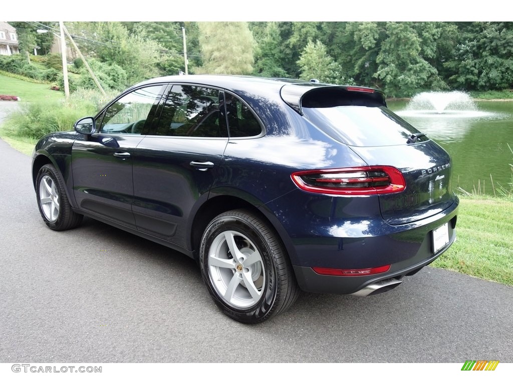 2018 Macan  - Night Blue Metallic / Black/Luxor Beige photo #6