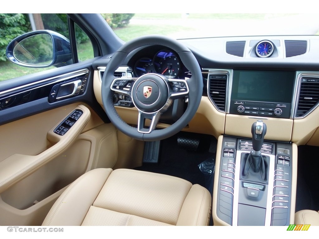 2018 Macan  - Night Blue Metallic / Black/Luxor Beige photo #13