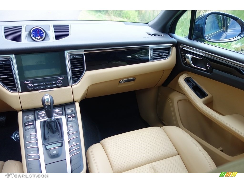 2018 Macan  - Night Blue Metallic / Black/Luxor Beige photo #15