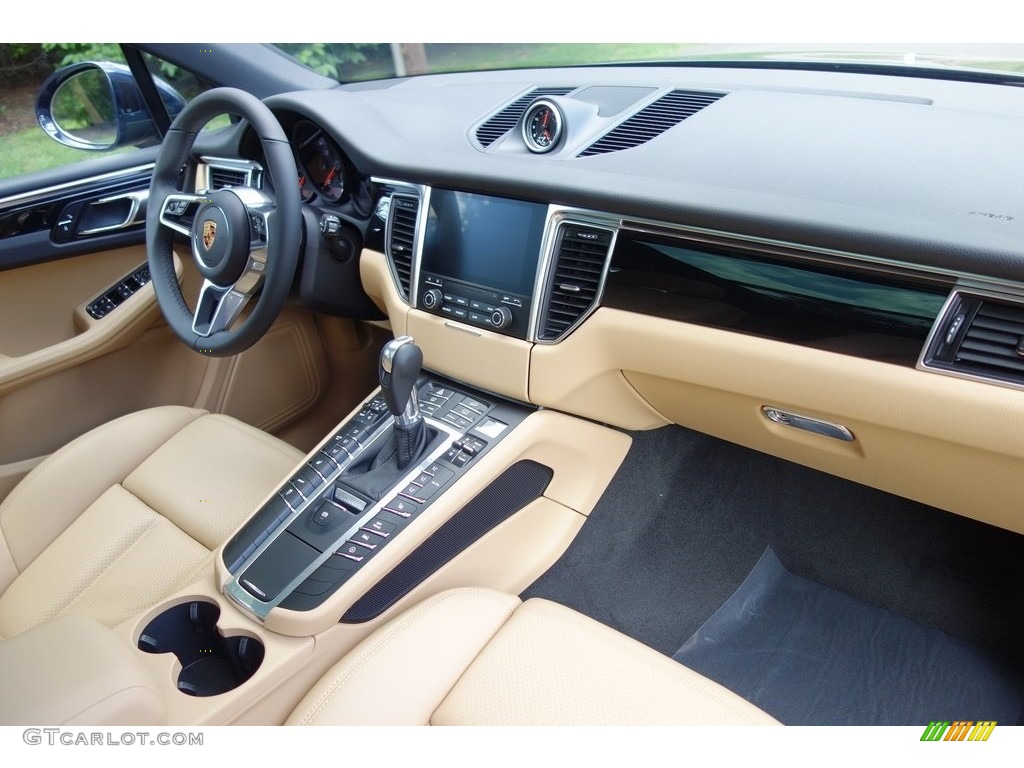 2018 Macan  - Night Blue Metallic / Black/Luxor Beige photo #16