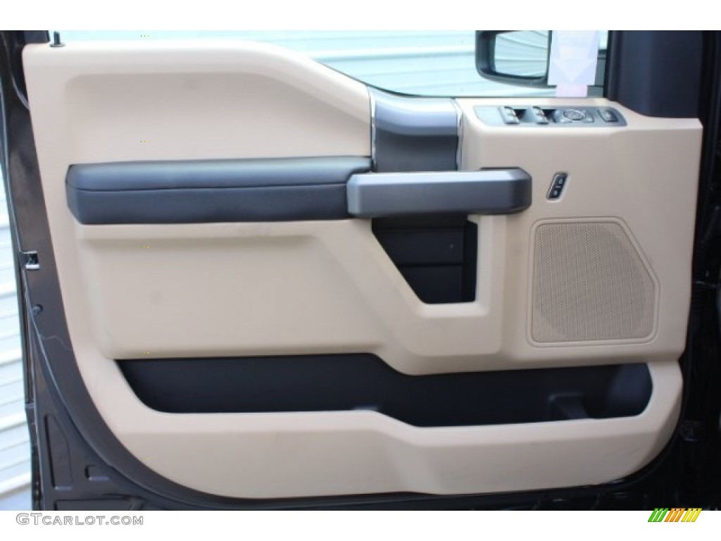 2019 F250 Super Duty XLT Crew Cab 4x4 - Magma Red / Camel photo #12