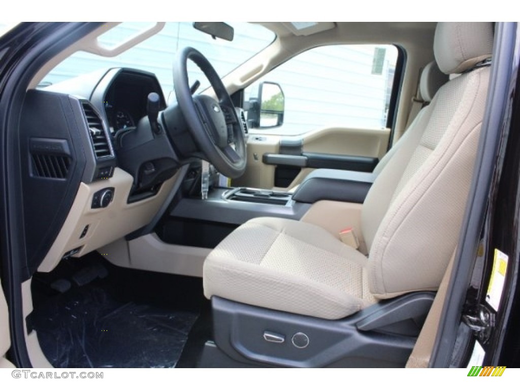 2019 F250 Super Duty XLT Crew Cab 4x4 - Magma Red / Camel photo #14