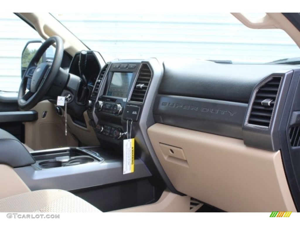2019 F250 Super Duty XLT Crew Cab 4x4 - Magma Red / Camel photo #30