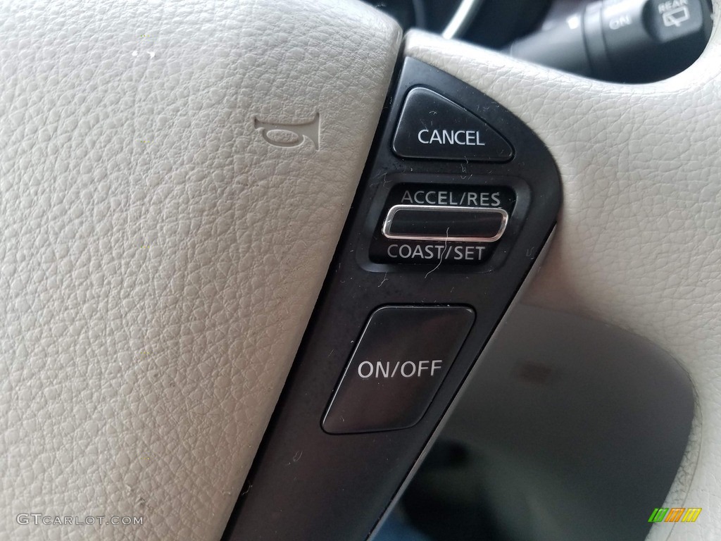2013 Quest 3.5 S - Pearl White / Gray photo #10