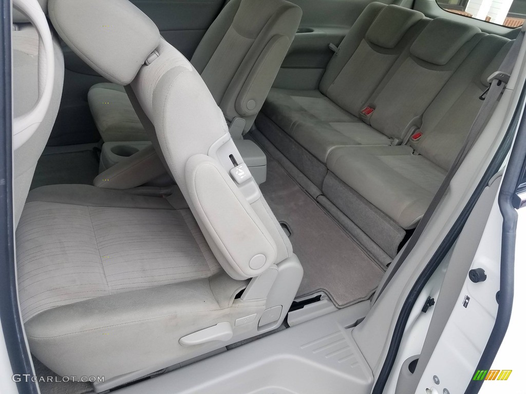 2013 Quest 3.5 S - Pearl White / Gray photo #20