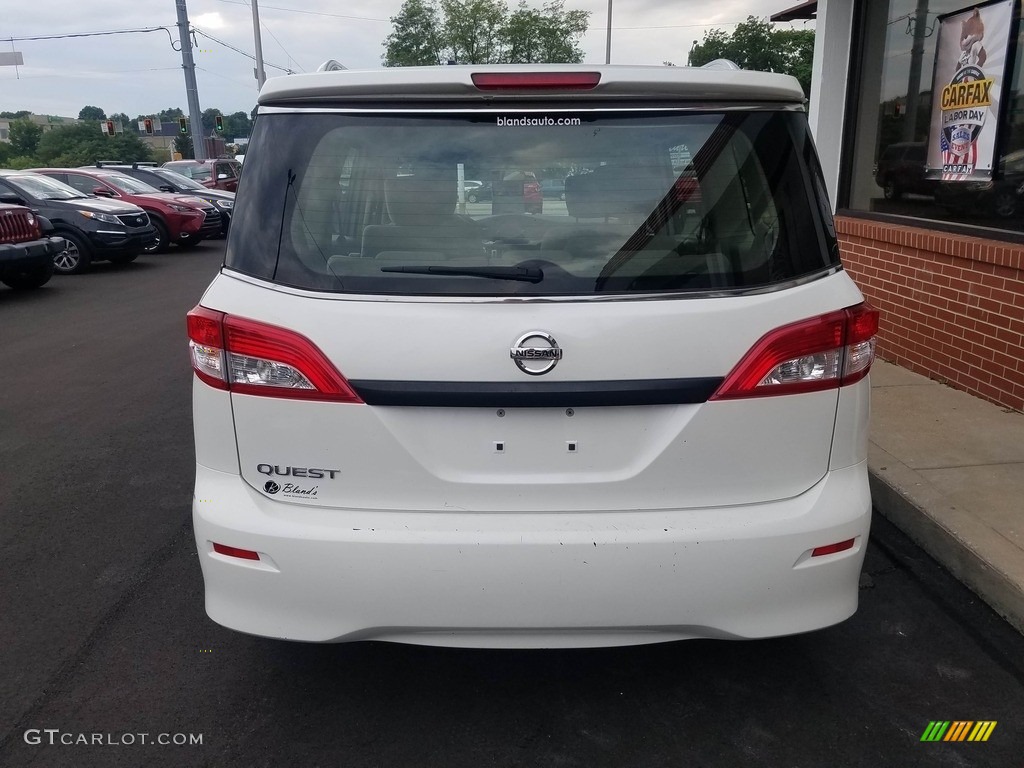 2013 Quest 3.5 S - Pearl White / Gray photo #25