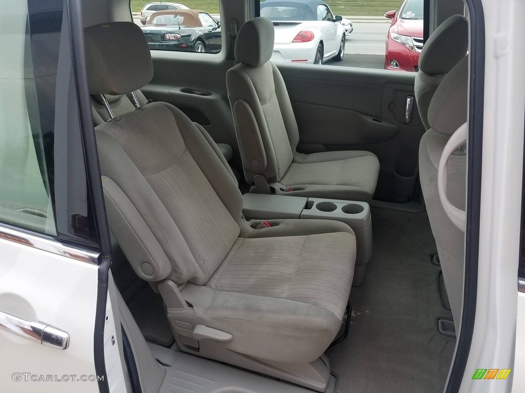 2013 Quest 3.5 S - Pearl White / Gray photo #31