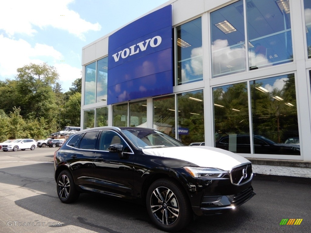 2019 XC60 T6 AWD Momentum - Onyx Black Metallic / Amber photo #1