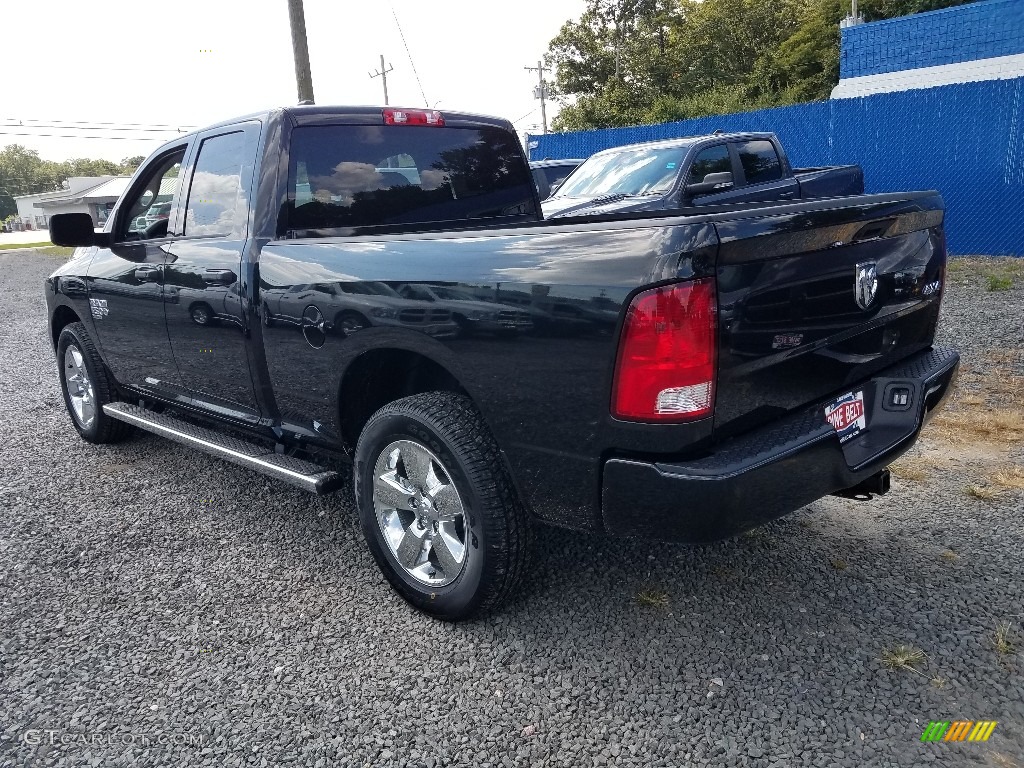 2019 1500 Classic Express Quad Cab 4x4 - Brilliant Black Crystal Pearl / Black photo #4