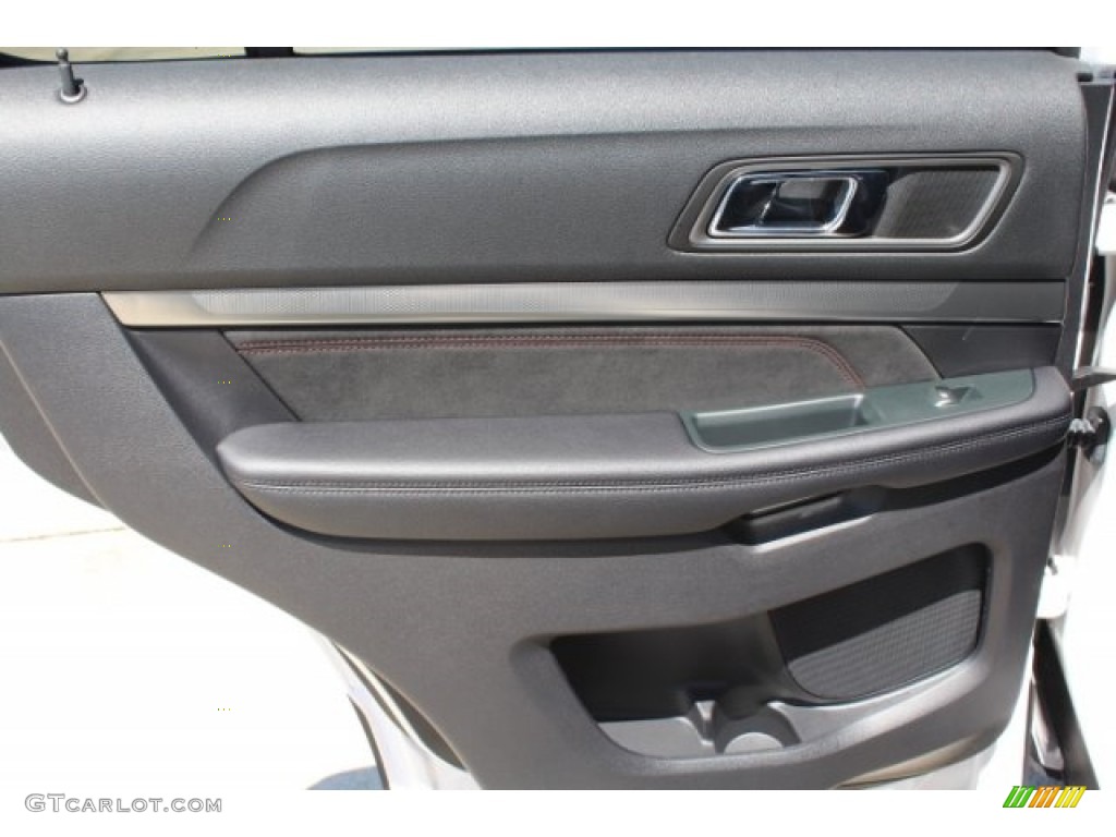 2018 Explorer XLT - White Platinum / Ebony Black photo #24