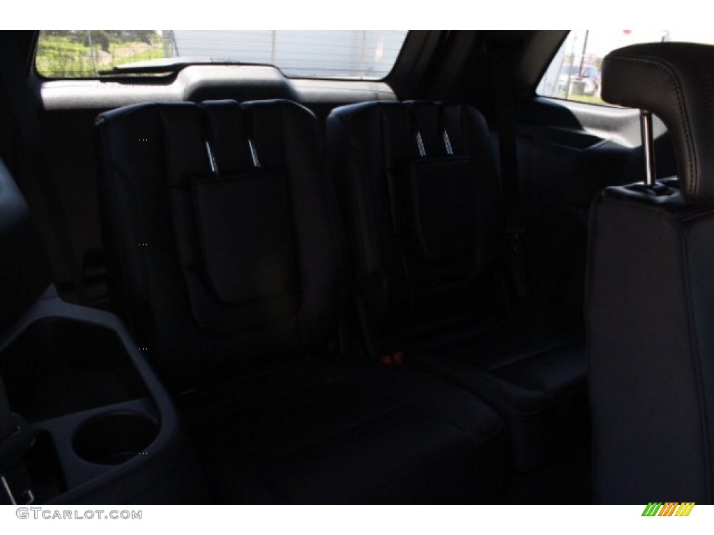 2018 Explorer XLT - White Platinum / Ebony Black photo #32