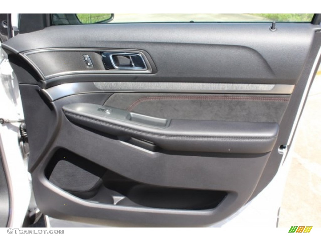 2018 Explorer XLT - White Platinum / Ebony Black photo #33