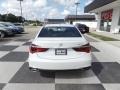 Platinum White Pearl - RLX Technology Photo No. 4