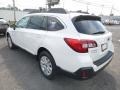 Crystal White Pearl - Outback 2.5i Premium Photo No. 6