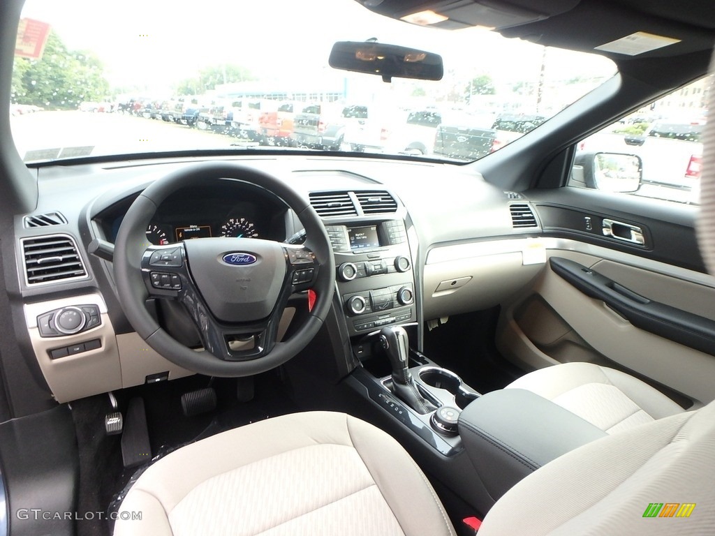 2018 Explorer 4WD - Blue Metallic / Medium Stone photo #14