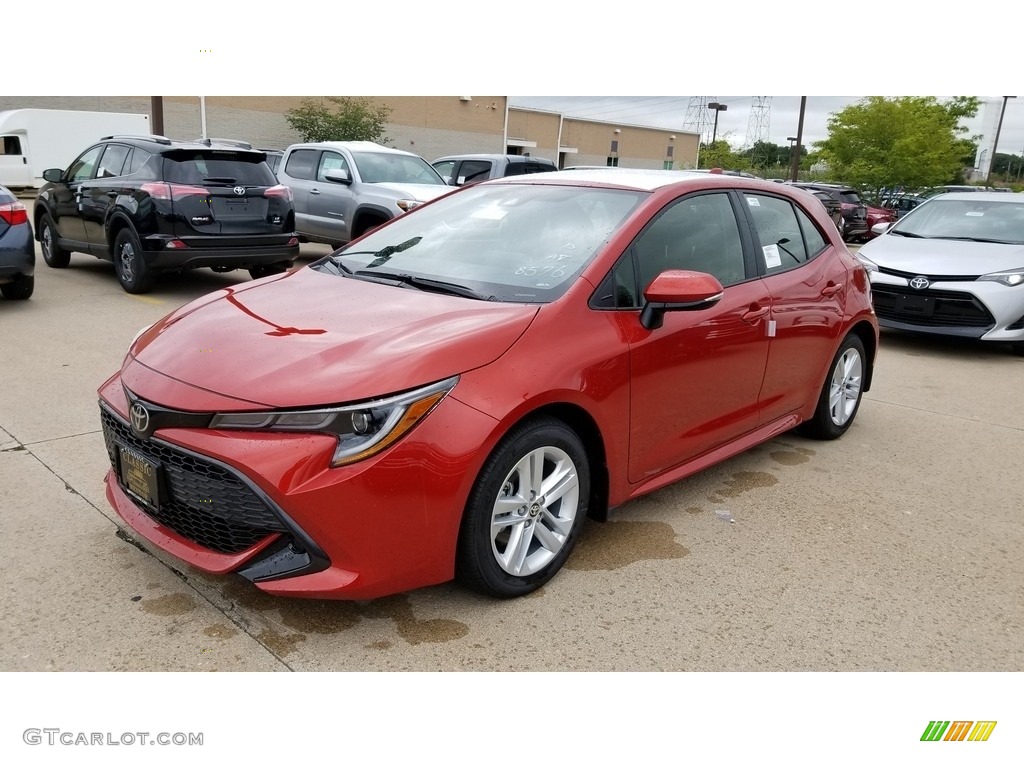 Scarlet 2019 Toyota Corolla Hatchback SE Exterior Photo #129272067