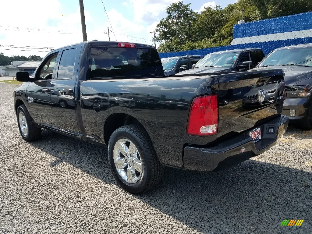 2019 1500 Classic Express Quad Cab 4x4 - Brilliant Black Crystal Pearl / Black photo #4