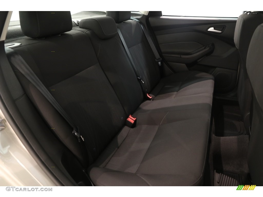 2015 Focus SE Sedan - Tectonic Metallic / Charcoal Black photo #13