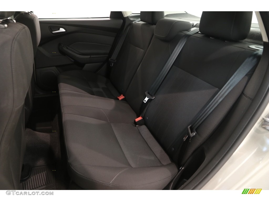 2015 Focus SE Sedan - Tectonic Metallic / Charcoal Black photo #14