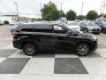 Midnight Black Metallic - Highlander XLE Photo No. 3
