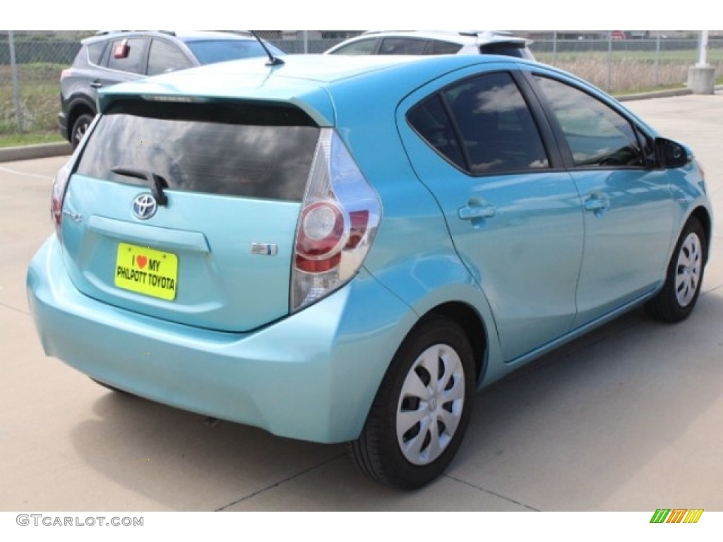2013 Prius c Hybrid Two - Blue Streak Metallic / Light Blue Gray/Black photo #8
